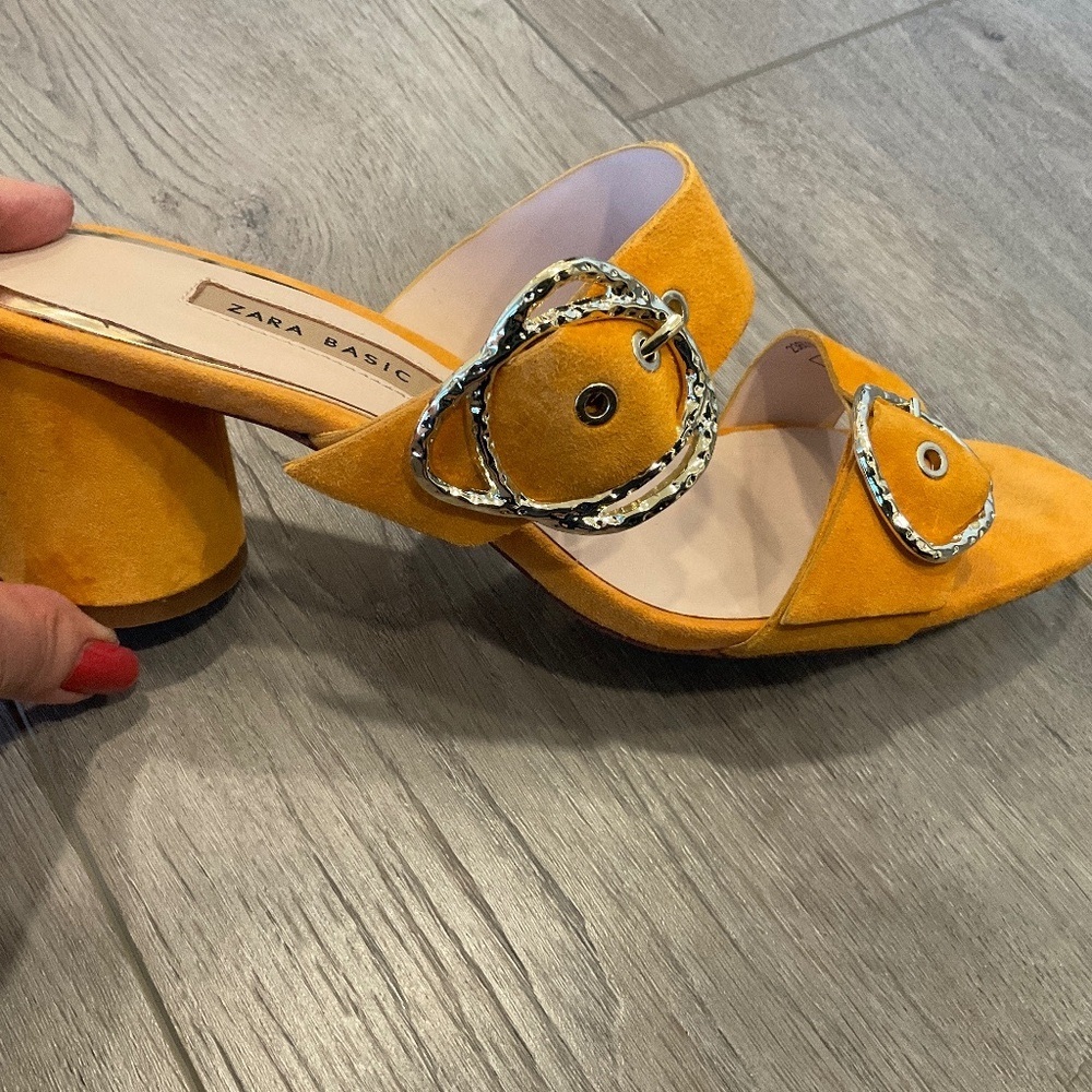 ZARA  Round Heel Buckle Mule Sandal  Size EU 40 NWOT - Picture 2 of 10